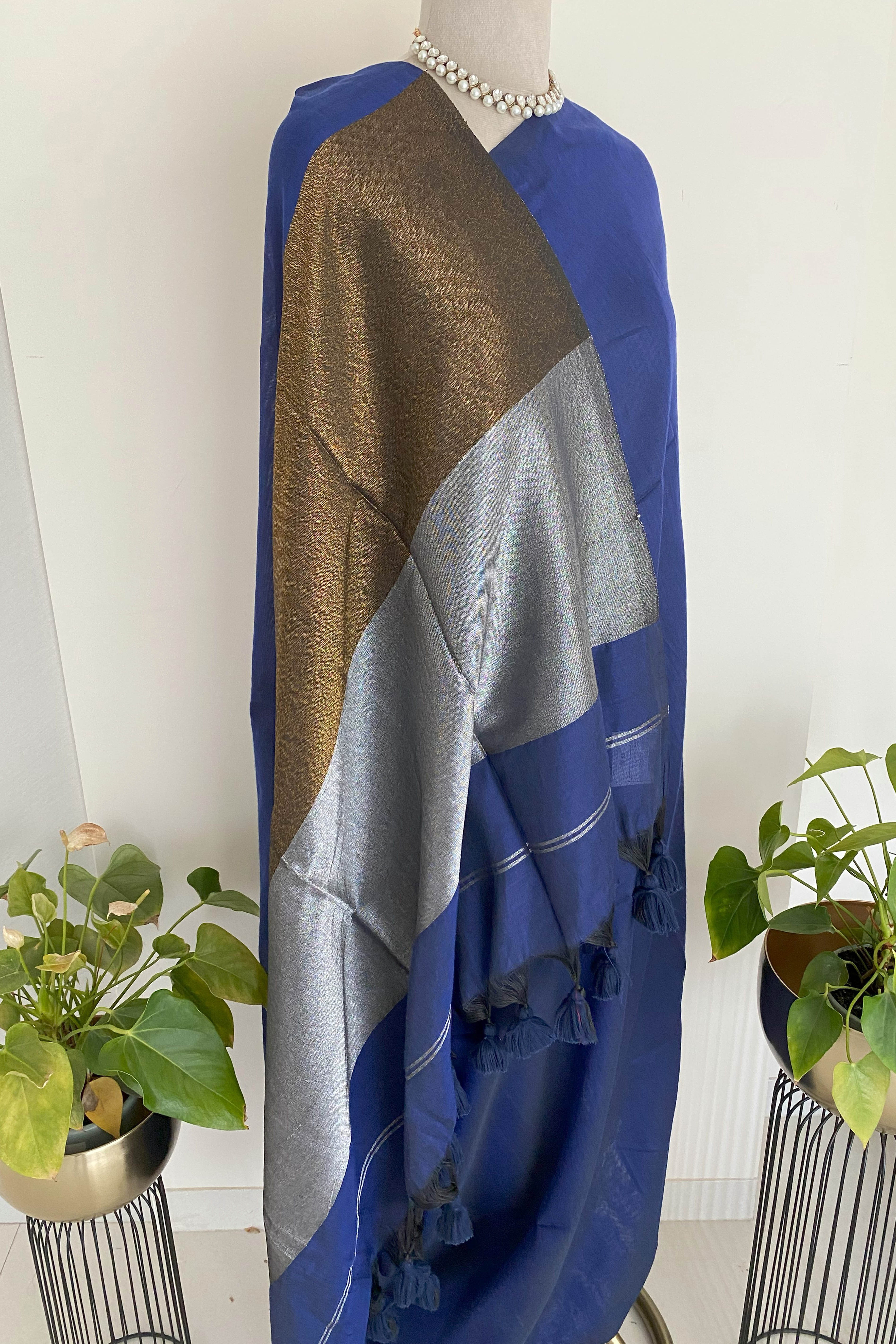 Royal Blue Jamdani Cotton Saree - Indian Handloomz