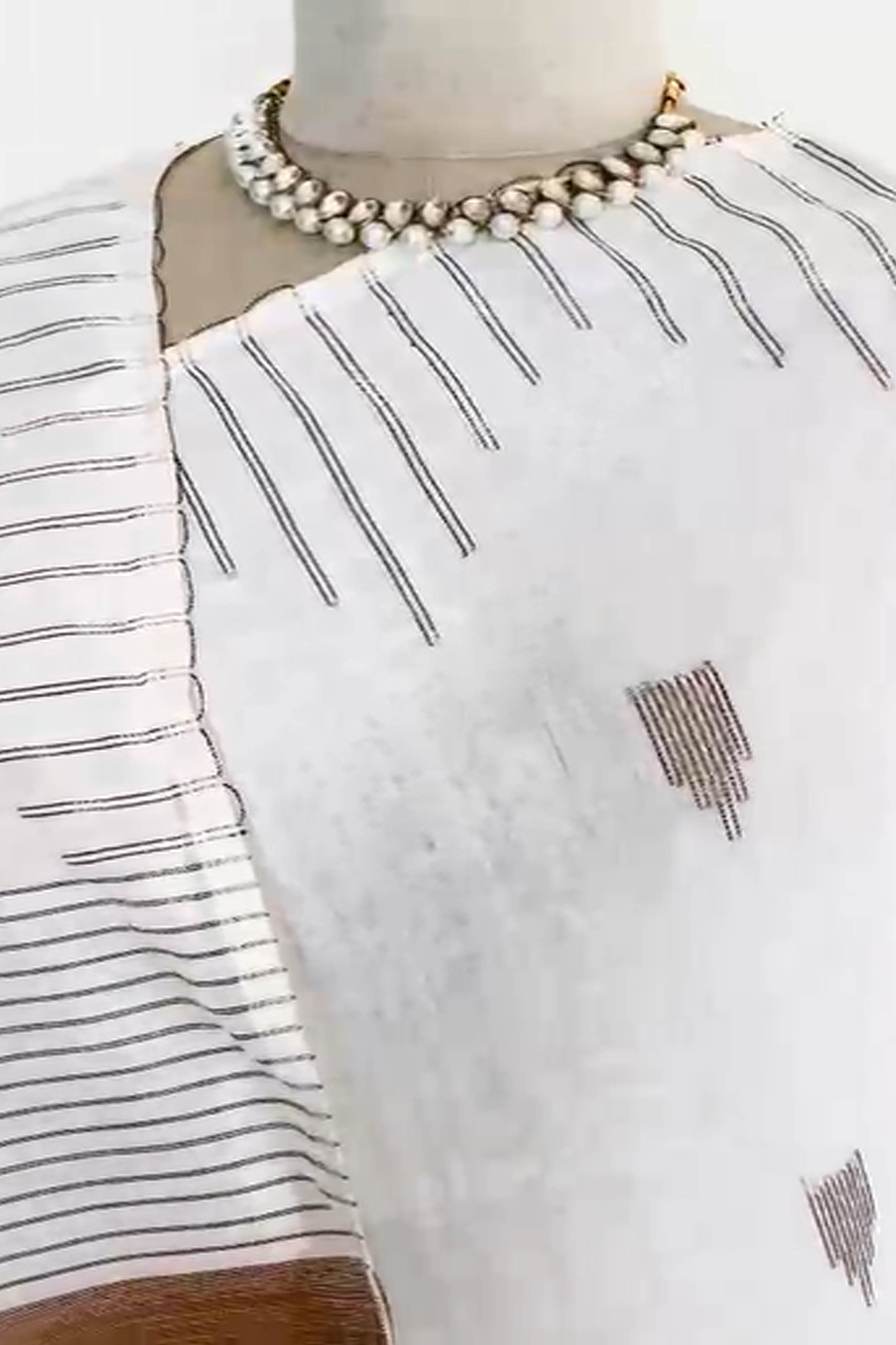 White Jamdani Cotton Tissue Saree - Indian Handloomz